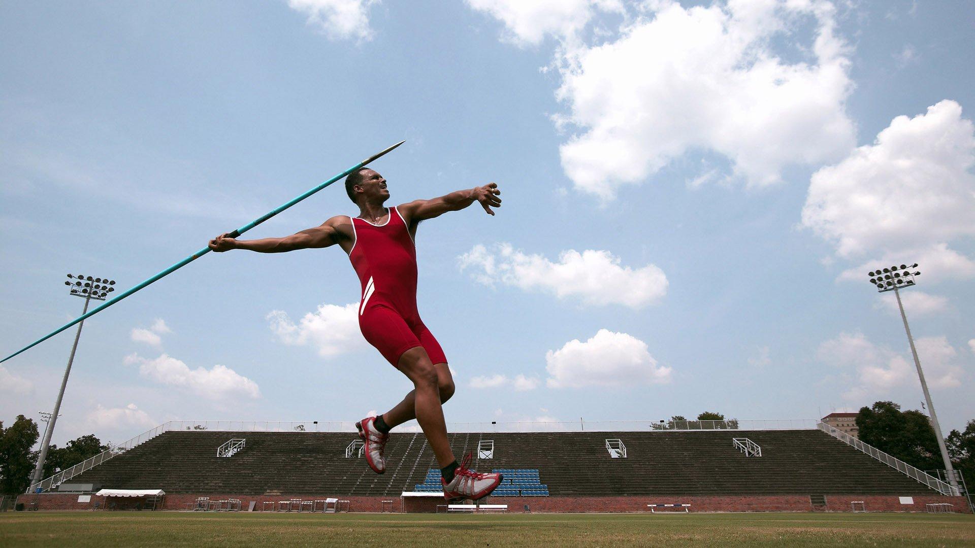 乐竞体育_国际帆船赛巅峰对决，狂风巨浪中见证王者诞生
